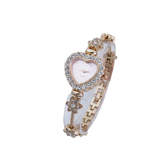 Women's Alloy Heart Shape Fashionable Diamondencrusted Bracelet Watch