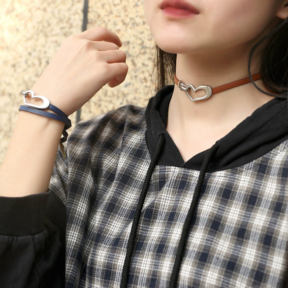 Women's Alloy Heart Shaped Electroplated Bracelet