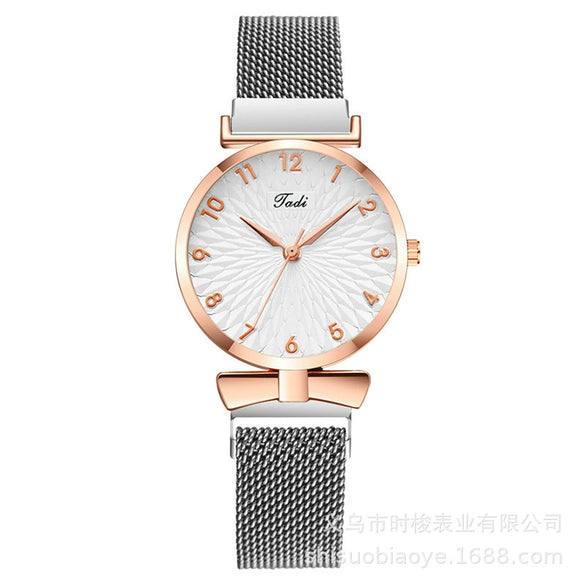 Women's Alloy Iron Milan Band Round Dial Leisure Quartz Watch