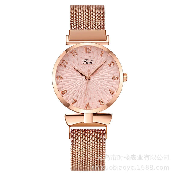 Women's Alloy Iron Milan Band Round Dial Leisure Quartz Watch