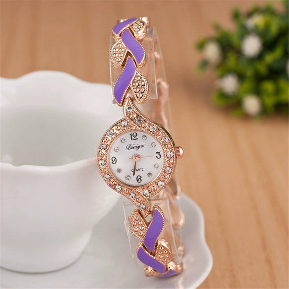 Women's Alloy Leaf Bracelet Quartz Watch Round Dial Stainless Steel Buckle Fashionable Style