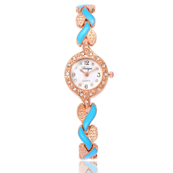 Women's Alloy Leaf Pendant Bracelet Quartz Watch Jewelry Set With Round Dial And Stainless Steel Buckle
