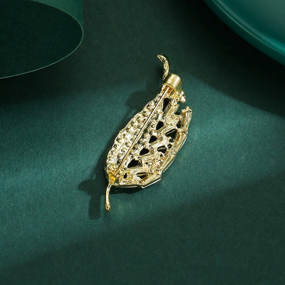 Women's Alloy Leaf Rhinestone Brooch Electroplating Minimalist Design