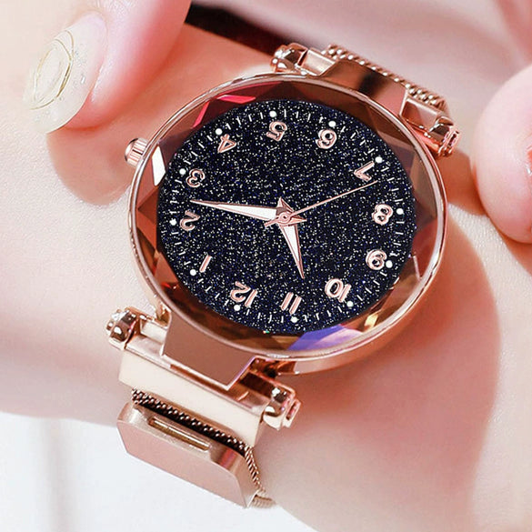 Women's Alloy Leisure Round Dial Watch