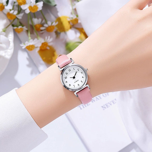 Women's Alloy Mineral Reinforced Glass Mirror Imitation Leather Strap Round Quartz Watch