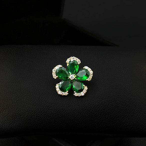 Women's Alloy Natural Flower Pattern Electroplated Antiexposure Brooch