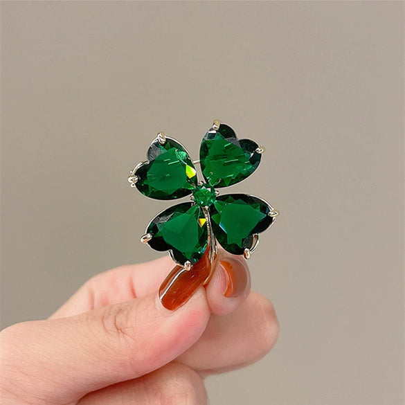 Women's Alloy Natural Flower Pattern Electroplated Antiexposure Brooch