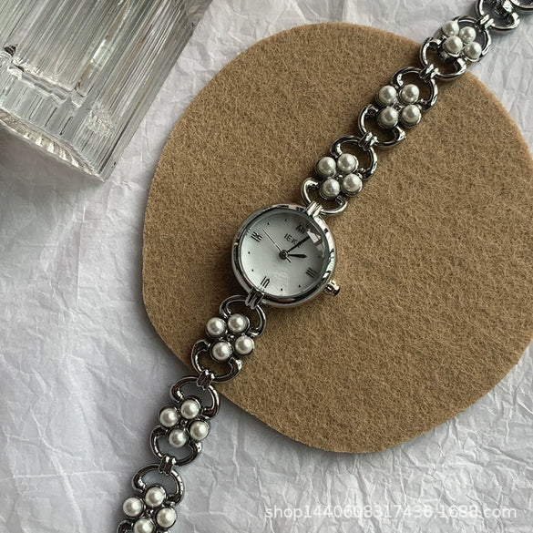 Women's Alloy Ordinary Glass Mirror Leisure Bracelet Watch Light Luxury Retro Style