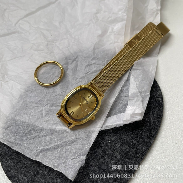 Women's Alloy Oval Small Dial Retro Quartz Watch