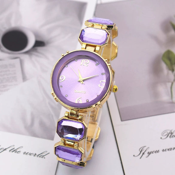 Women's Alloy Quartz Bracelet Watch With Round Dial And Leisure Style