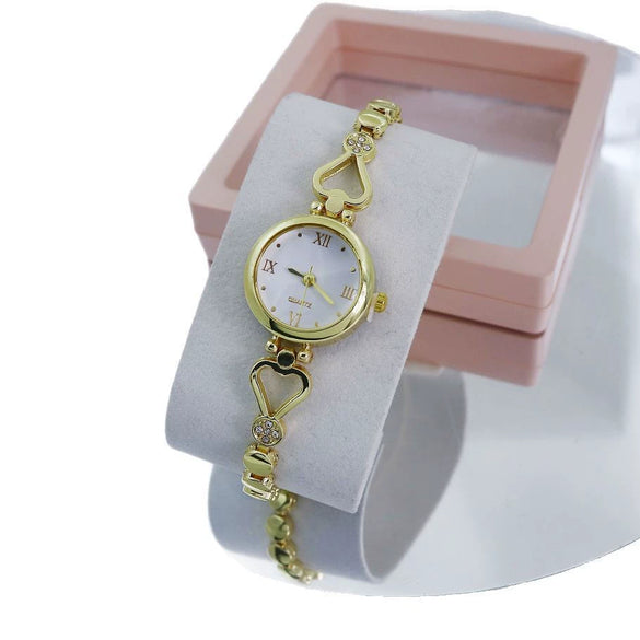 Women's Alloy Quartz Watch Round Dial Stainless Steel Buckle Mineral Reinforced Mirror
