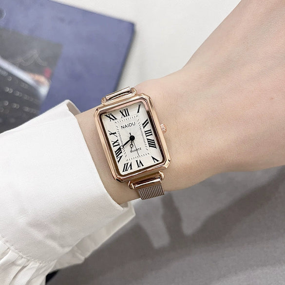 Women's Alloy Rectangular Leisure Watch With Roman Numerals