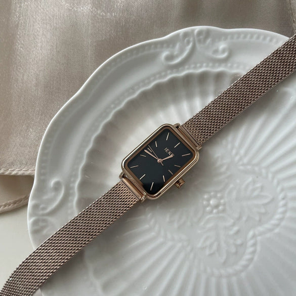 Women's Alloy Rectangular Stud Scale Quartz Watch Leisure Style