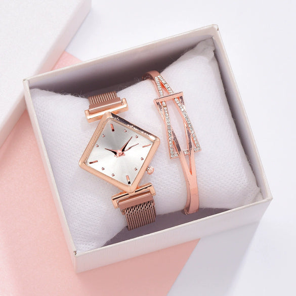 Women's Alloy Rhombus Quartz Watch Simple Personality Fashion With Printed Logo