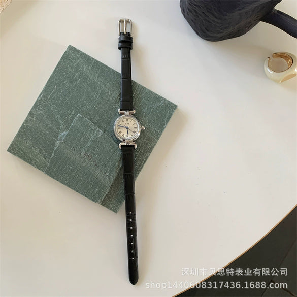 Women's Alloy Round Dial Mini Brown Watch With Printed Logo Pin Buckle Ordinary Glass Mirror Pointer Display Retro Style