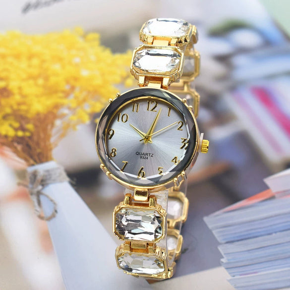 Women's Alloy Round Leisure Light Luxury Watch