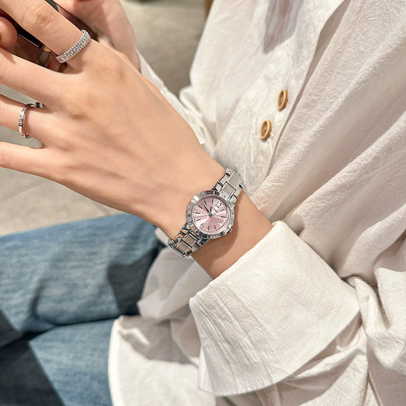 Women's Alloy Steel Belt Quartz Watch With Round Dial And Butterfly Double Snap Button Leisure Style