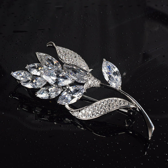 Women's Alloy Tulip Retro Exquisite Electroplated Brooch