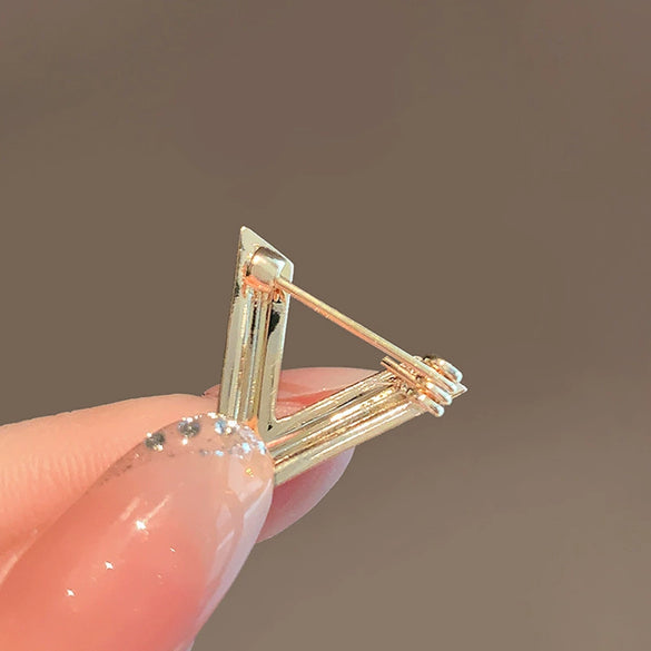 Women's Alloy Vshaped Rhinestone Electroplating Brooch With Geometric And Letter Patterns
