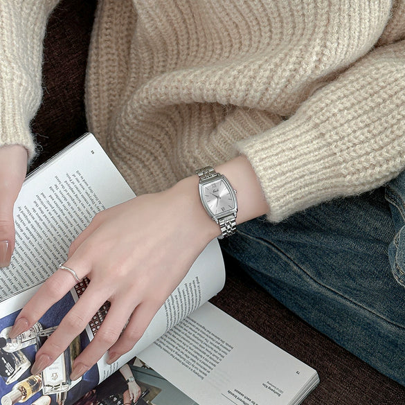 Women's Alloy Watch With Rectangle Dial And Stainless Steel Clasp French Retro Elegant Style