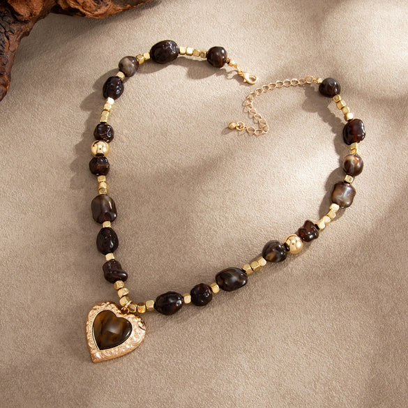 Women's Ambertoned Resin Beaded Necklace With Geometric Heart Pendant Handmade Retro Statement Jewelry With Lobster Clasp
