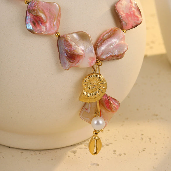 Women's Beach Style Pink Shell Beaded Stainless Steel Conch Pearl Pendant Clavicle Chain With Electroplating