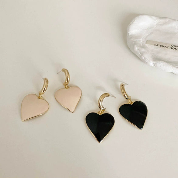 Women's Black Heart Geometric Alloy Pendant Earrings With Dripping Oil Finish Trendy High End Statement Jewelry