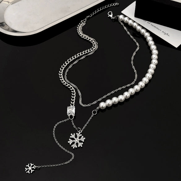 Women's Blue Zircon Snowflake Necklace With Geometric Alloy Pendant And Delicate Chain Jewelry