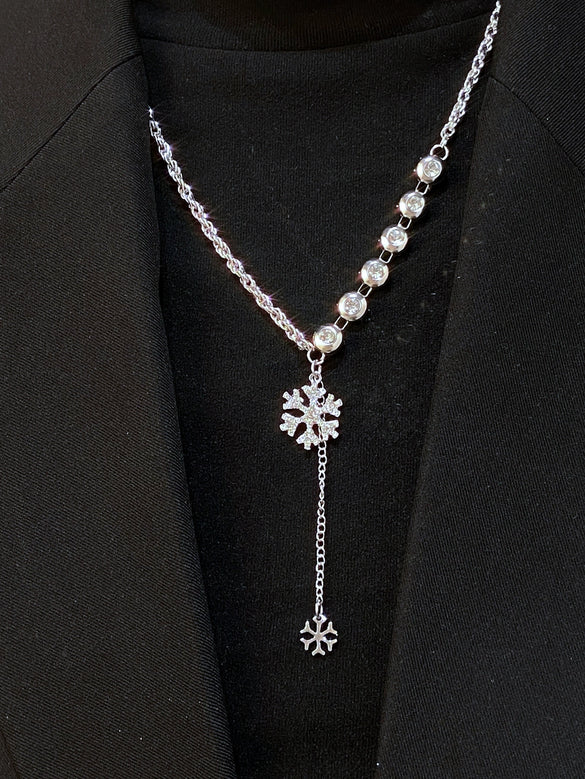 Women's Blue Zircon Snowflake Necklace With Geometric Alloy Pendant And Delicate Chain Jewelry