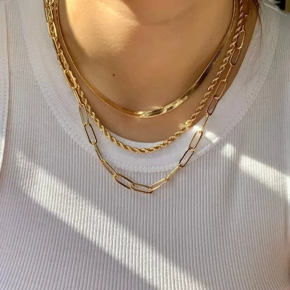 Women's Bohemian Style Electroplated Alloy Blade Chain Choker Necklace With Stacked Flat Chain Design