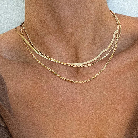 Women's Bohemian Style Electroplated Alloy Blade Chain Choker Necklace With Stacked Flat Chain Design