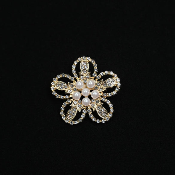 Women's Bowknot Leaf Pattern Zinc Alloy Brooch With Electroplating Process