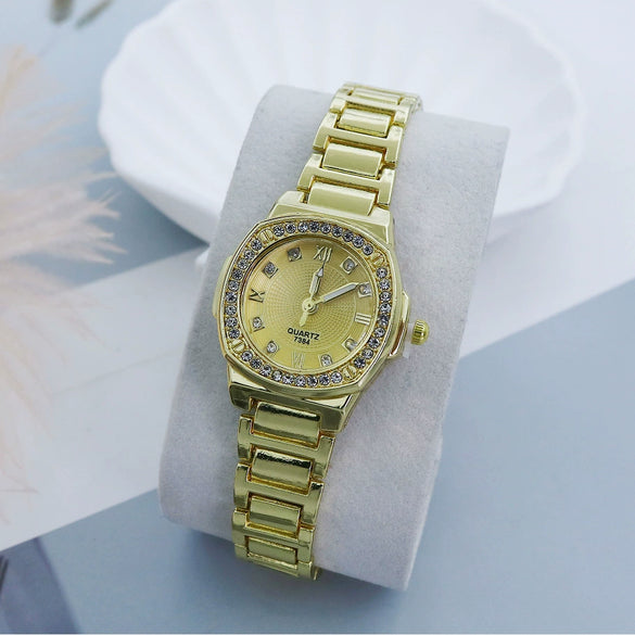 Women's Casual Alloy Breadshaped Square Dial Watch