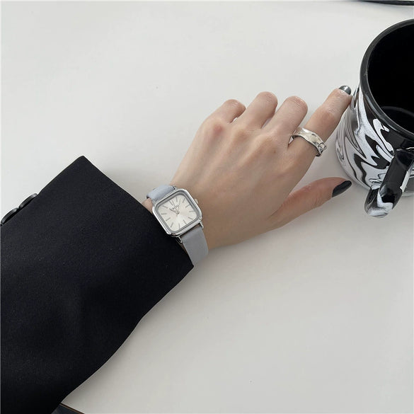 Women's Casual Alloy Case Quartz Watch With Blue Color And Square Shape