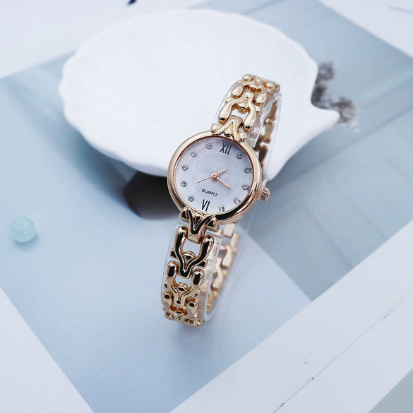 Women's Casual Alloy Quartz Watch With Round Dial And Stainless Steel Jewelry Buckle