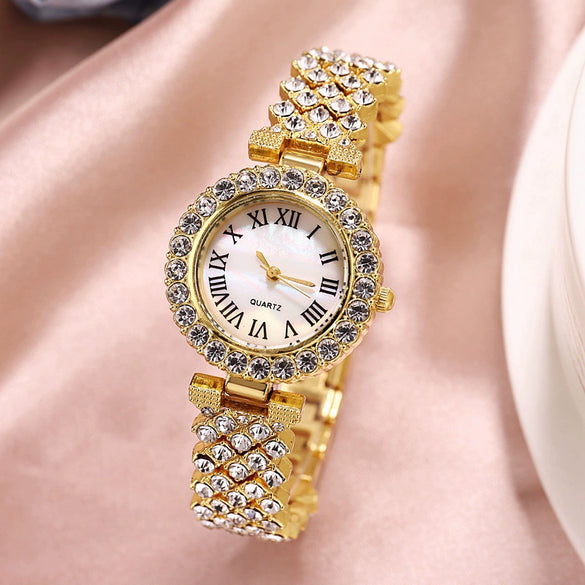Women's Casual Alloy Watch With Roman Pattern And Round Dial