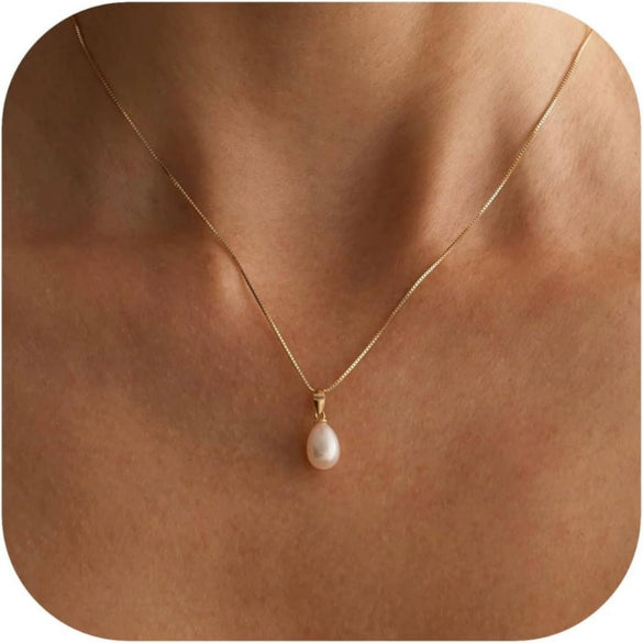 Women's Casual Copper Leaf Pendant Necklace With Pearl Lucky Bag Design Electroplated Non Fading Clavicle Chain Daily Jewelry