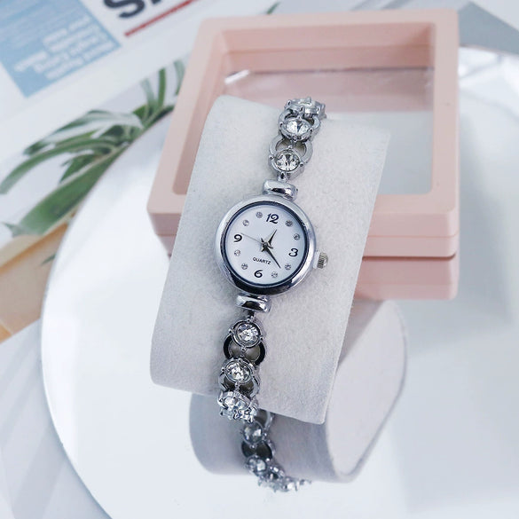 Women's Casual Metal And Stainless Steel Quartz Bracelet Watch With Round Dial