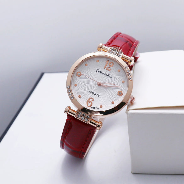 Women's Casual Quartz Watch With Alloy Case Mineral Reinforced Glass Mirror Pu Strap And Stainless Steel Buckle Round Dial