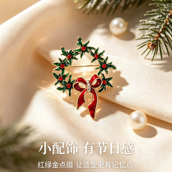 Women's Christmas Tree And Wreath Rhinestone Brooch Electroplated Alloy Floral Holiday Clothing Accessory