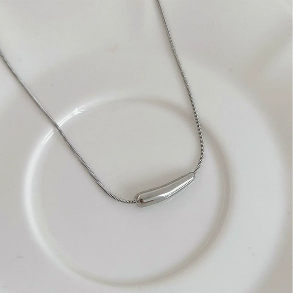 Women's Cold Style Eggplant Geometric Titanium Steel Goldplated Smile Pendant Ochain Necklace