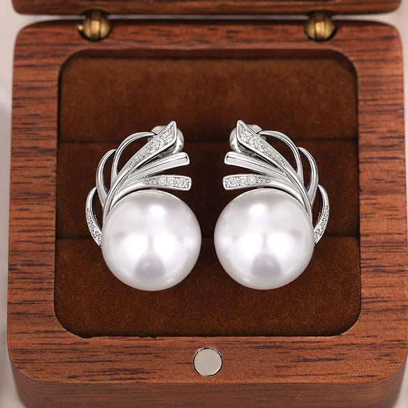 Women's Copper Banana Leaf Geometric Zirconia Earrings Imitation Pearl Lady Style
