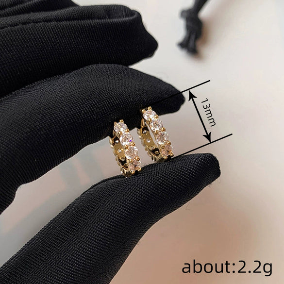 Women's Copper Ear Cuffs With Geometric Pattern Inlaid With Zirconia Chic Style