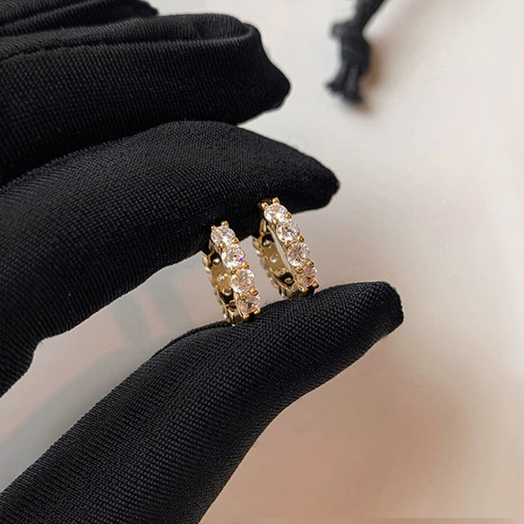 Women's Copper Ear Cuffs With Geometric Pattern Inlaid With Zirconia Chic Style