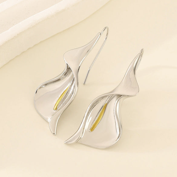 Women's Copper Earrings With Flower Pattern And Electroplating Process