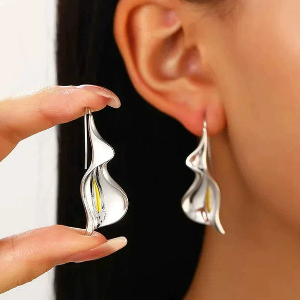 Women's Copper Earrings With Flower Pattern And Electroplating Process