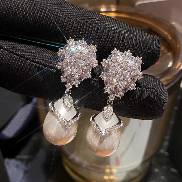 Women's Copper Earrings With Water Drop Pendant Imitation Pearl Geometric Design Elegant Style