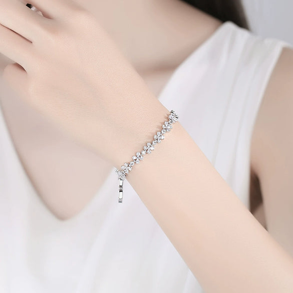 Women's Copper Floral Bracelet With Electroplated Finish And Adjustable Length Botanical Flower Jewelry