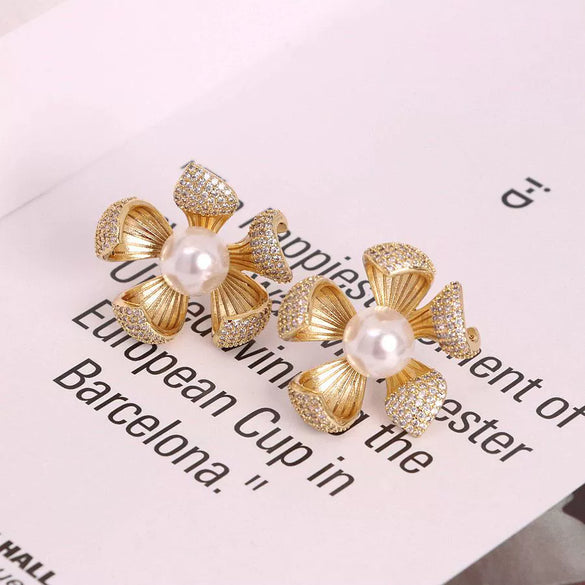 Women's Copper Flower Earrings With Electroplating And Inlaid Zircon Pearl And Diamond Decoration Ins Style