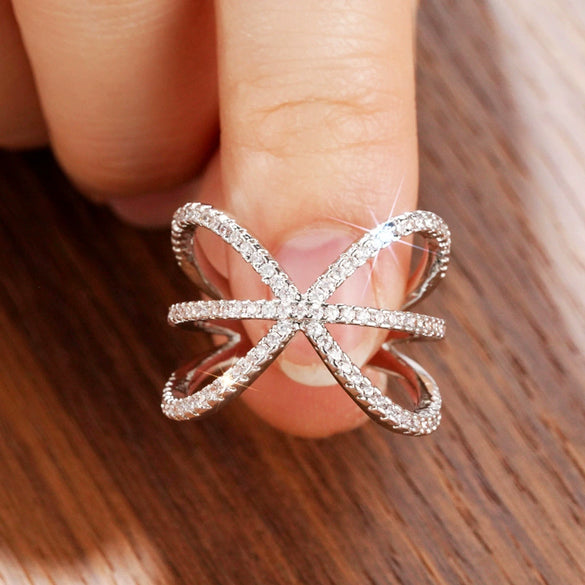 Women's Copper Geometric Design Ring With Microinlaid Zircon